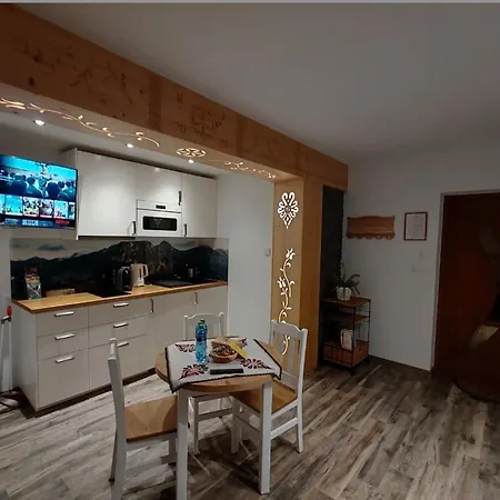 Tatra Z Widokiem Na Gory Kościelisko