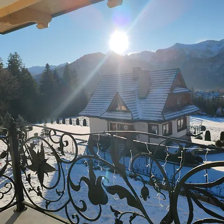 Tatra Z Widokiem Na Gory *