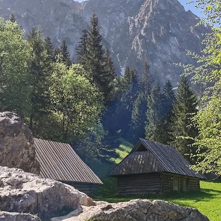 Tatra Z Widokiem Na Gory *