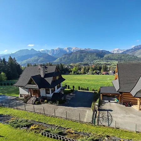 Tatra Z Widokiem Na Gory *