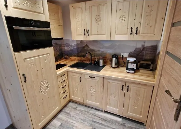 Tatra Z Widokiem Na Góry *