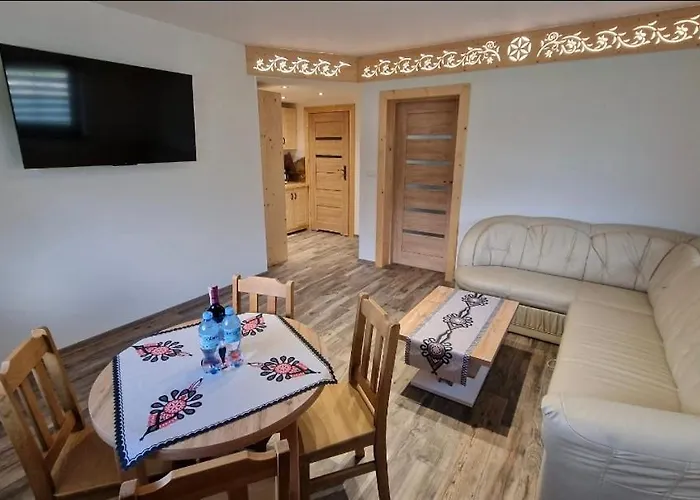 Tatra Z Widokiem Na Góry *